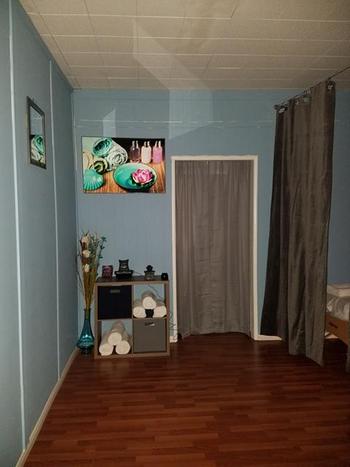 , 26  female escort, San Fernando Valley