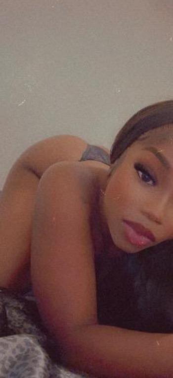 Leah, 27  female escort, San Fernando Valley