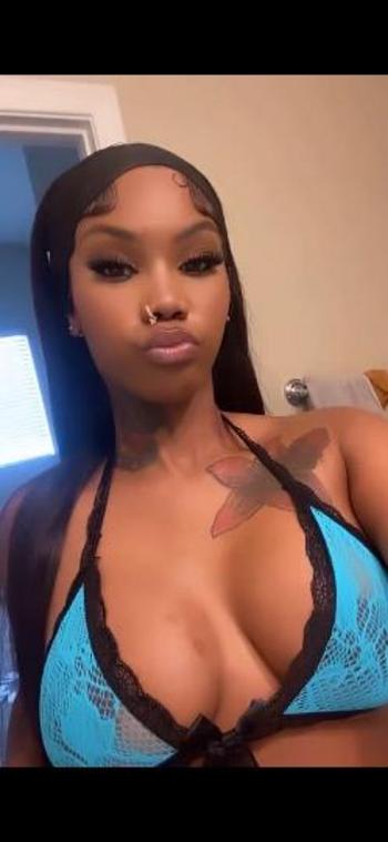 262-201-5090, 25  female escort, San Fernando Valley