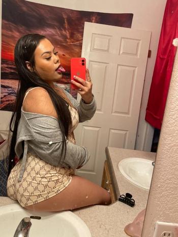 Worshipzia, 21  female escort, San Fernando Valley