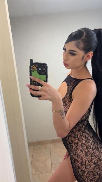 Yosy, 23  female escort, San Fernando Valley