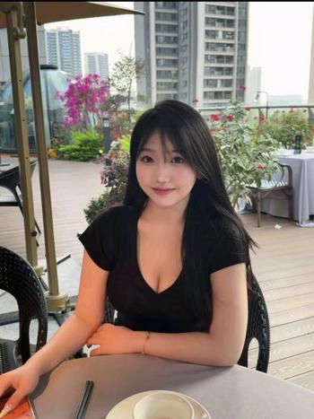 386-200-3999, 23  female escort, San Fernando Valley